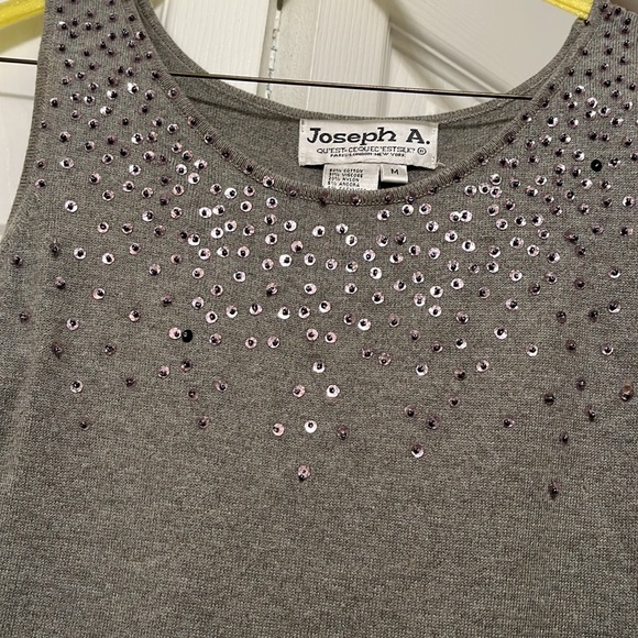 Joseph A Sleeveless heather gray sweater with sequins - Picture 1 of 9